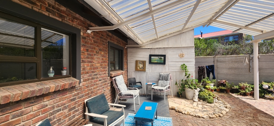 6 Bedroom Property for Sale in Dana Bay Western Cape